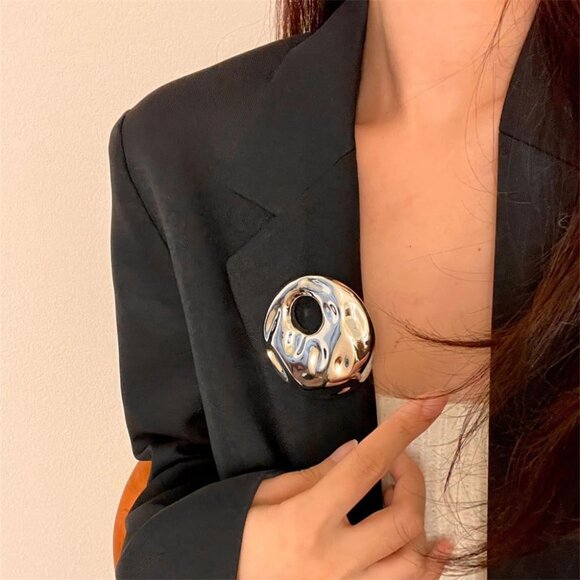 Vintage Geometric Brooch for Women Silver Chunky Hollow Round Disc Pin Jewelry - Picture 4 of 6